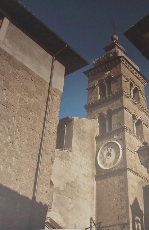 Campanile chiesa di Formello in piazza San Lorenzo